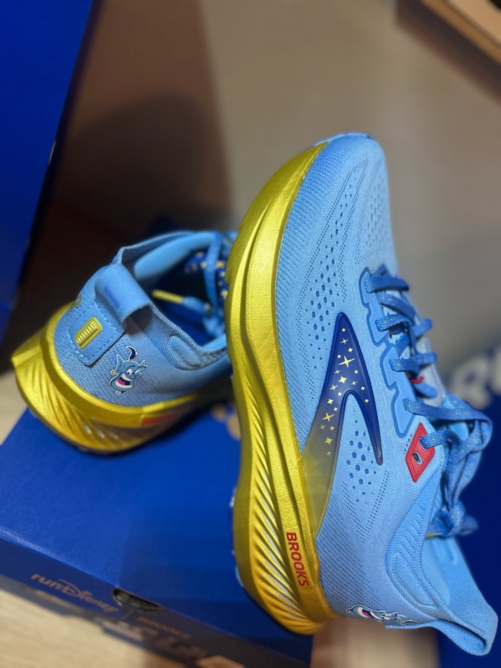 Brooks Glycerin 23 Women's Running Shoes – Sky Blue & Metallic Gold - Picture 5 of 5